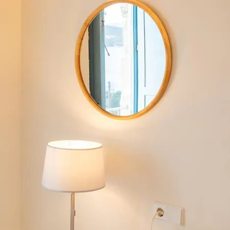 La Casa De Cristales Outes