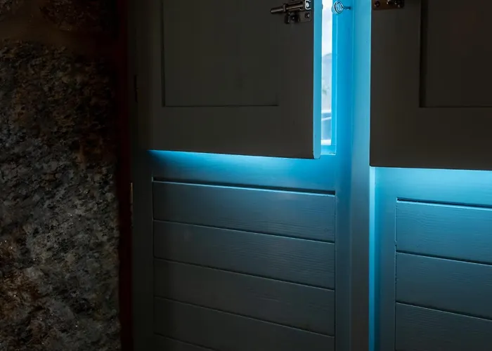 La Casa De Cristales 아우티스