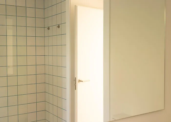 La Casa De Cristales 아우티스